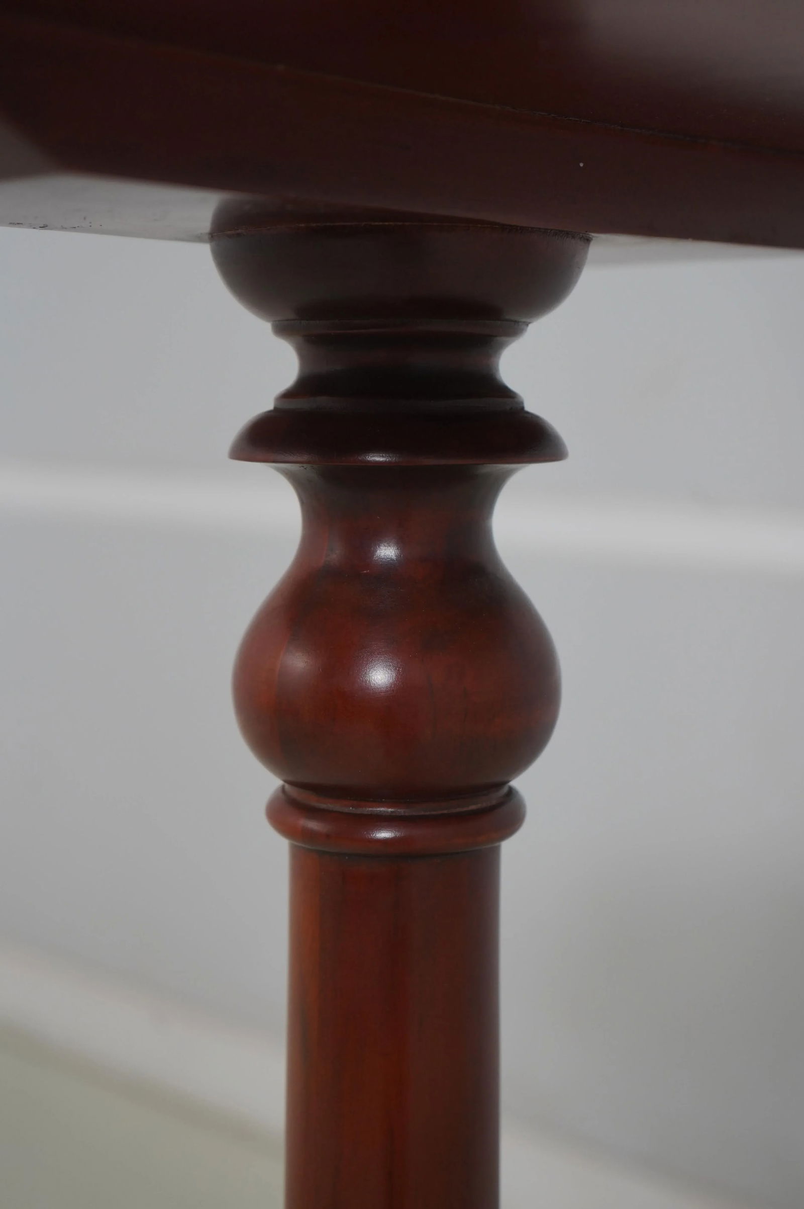 Pineapple Carved Base Cherry Pedestal Stand - 6