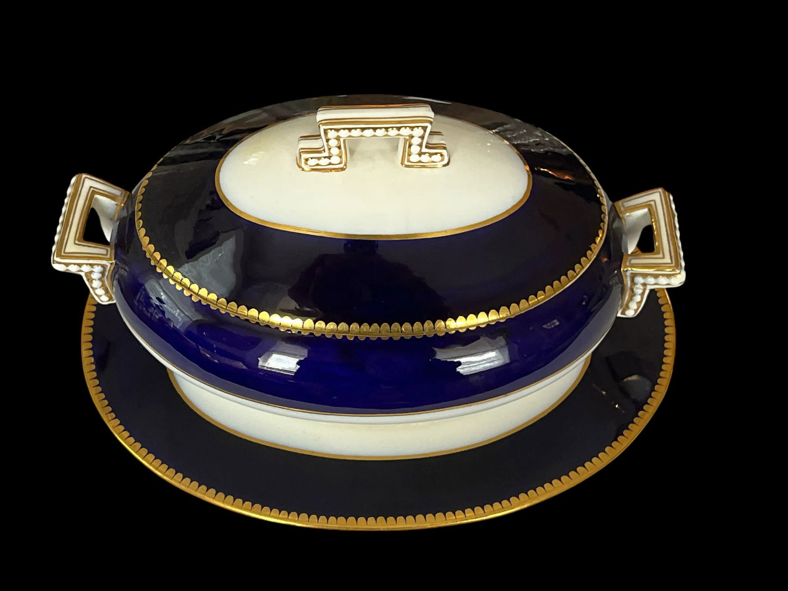 Mid 19th Century Victorian Coalport Jeweled Cobalt & Gilt Porcelain Covered Tureen With Underplate - 2