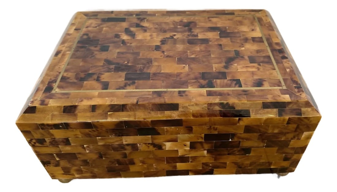 Glossy Horn Box With Brass Inlay and Ball Feet (1 of 10)