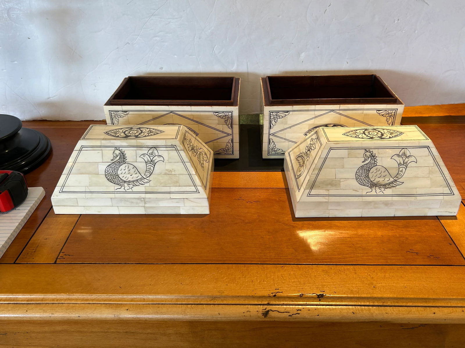 Tessellated Bone Decorative Lidded Boxes -a Pair - 6