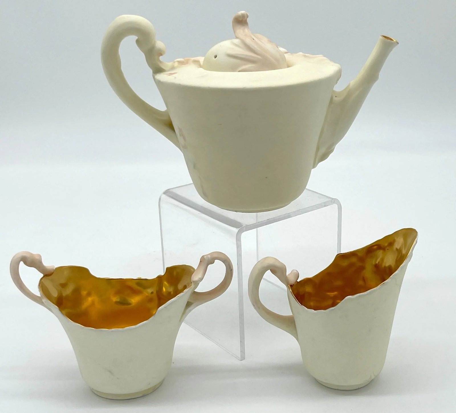 Doulton Burslem Blush Ivory 3 Piece Tea Set with Apple Blossom Decoration, 1889 - 7