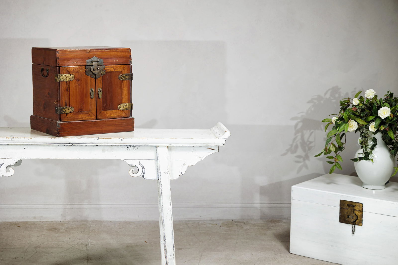 Antique Chinese Brown Lacquer Jewelry Dressing Case with Brass Hardware - 6