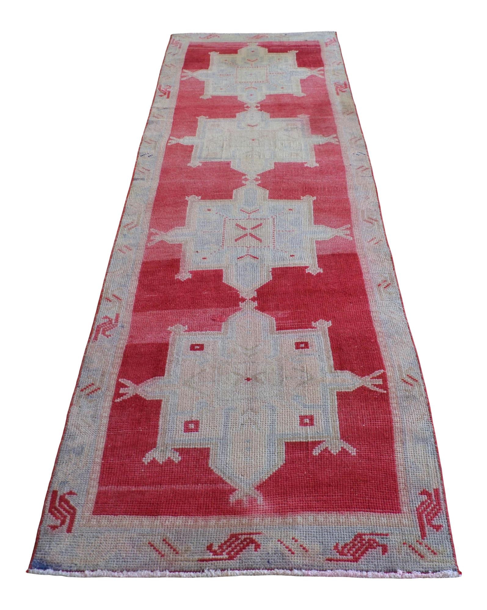 1970s Red Kurdish Herki Hand-Knotted Distressed Runner Hallway Decor - 7