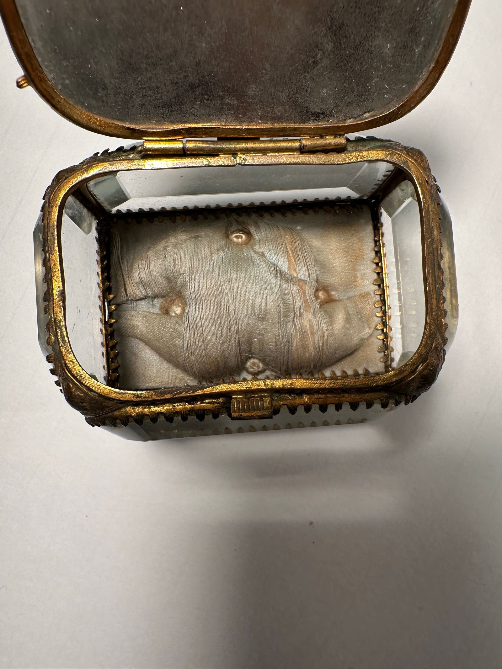 La Madeleine Scene Antique Paris Souvenir Glass Jewelry Box Casket, C. 1900 - 4