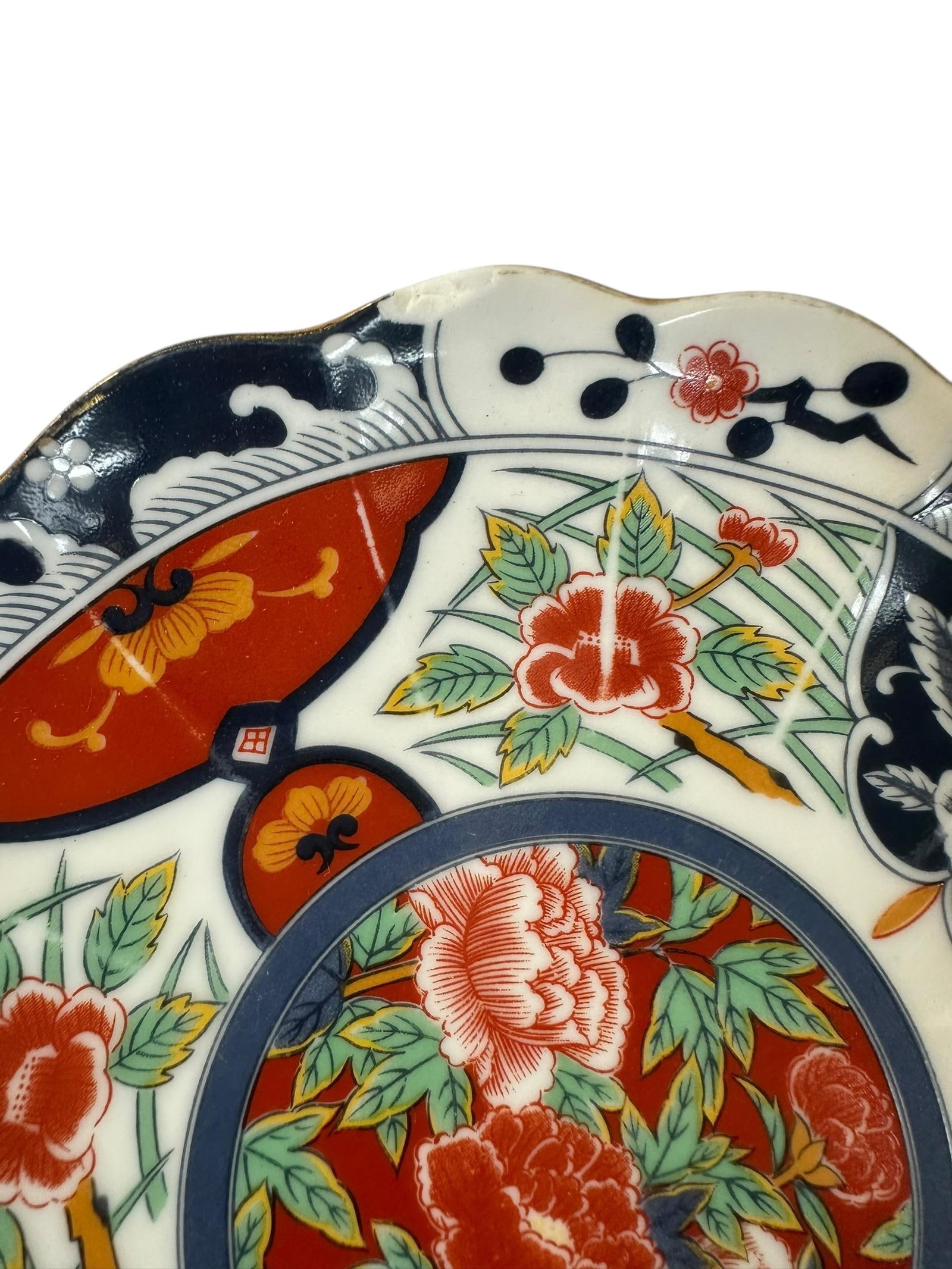 Late 20th Century Gump's "Kiku" Imari-Style China – Nearly Complete Service for 12 - 57 Piec - 13