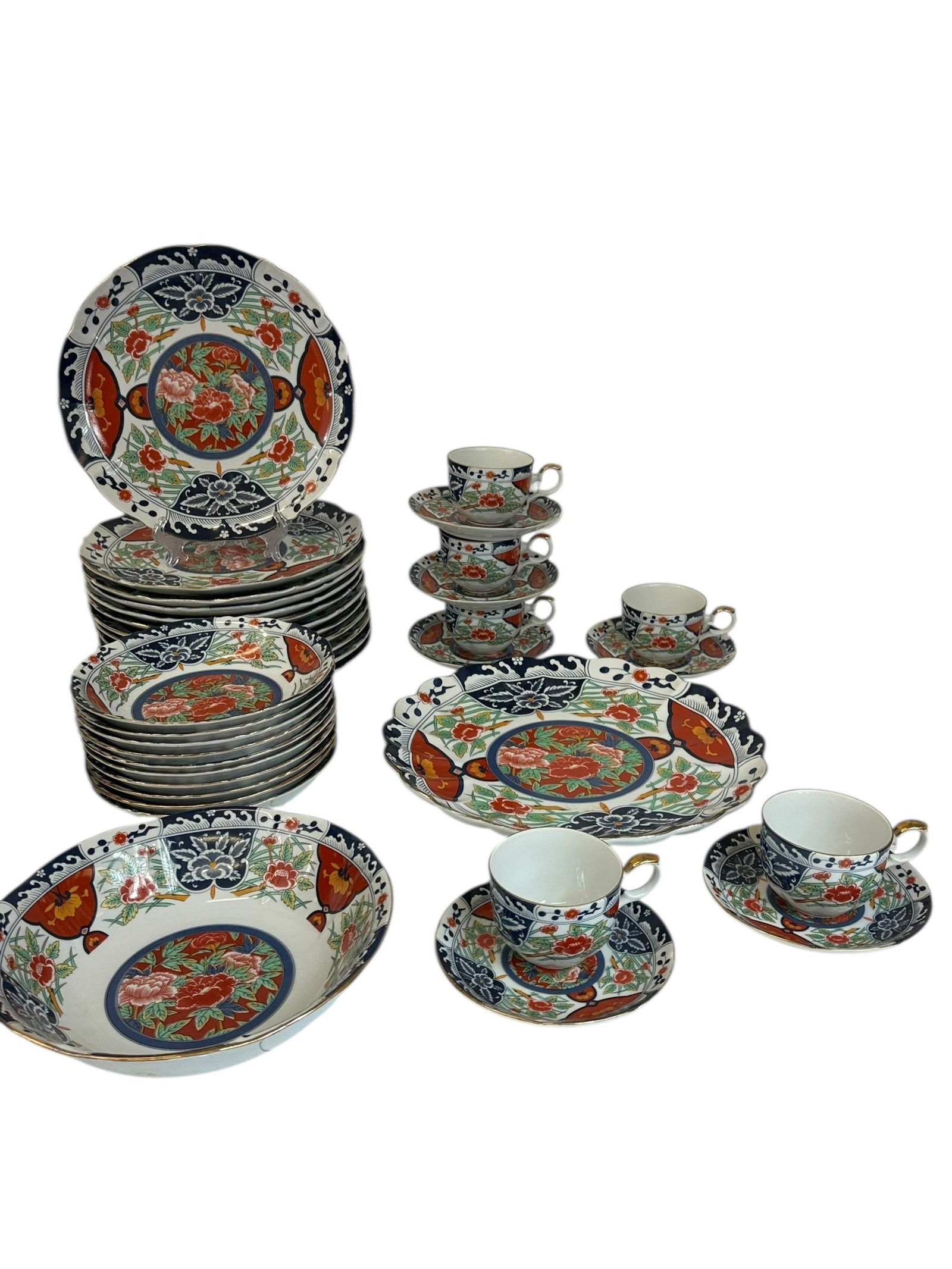 Late 20th Century Gump's "Kiku" Imari-Style China – Nearly Complete Service for 12 - 57 Piec - 3