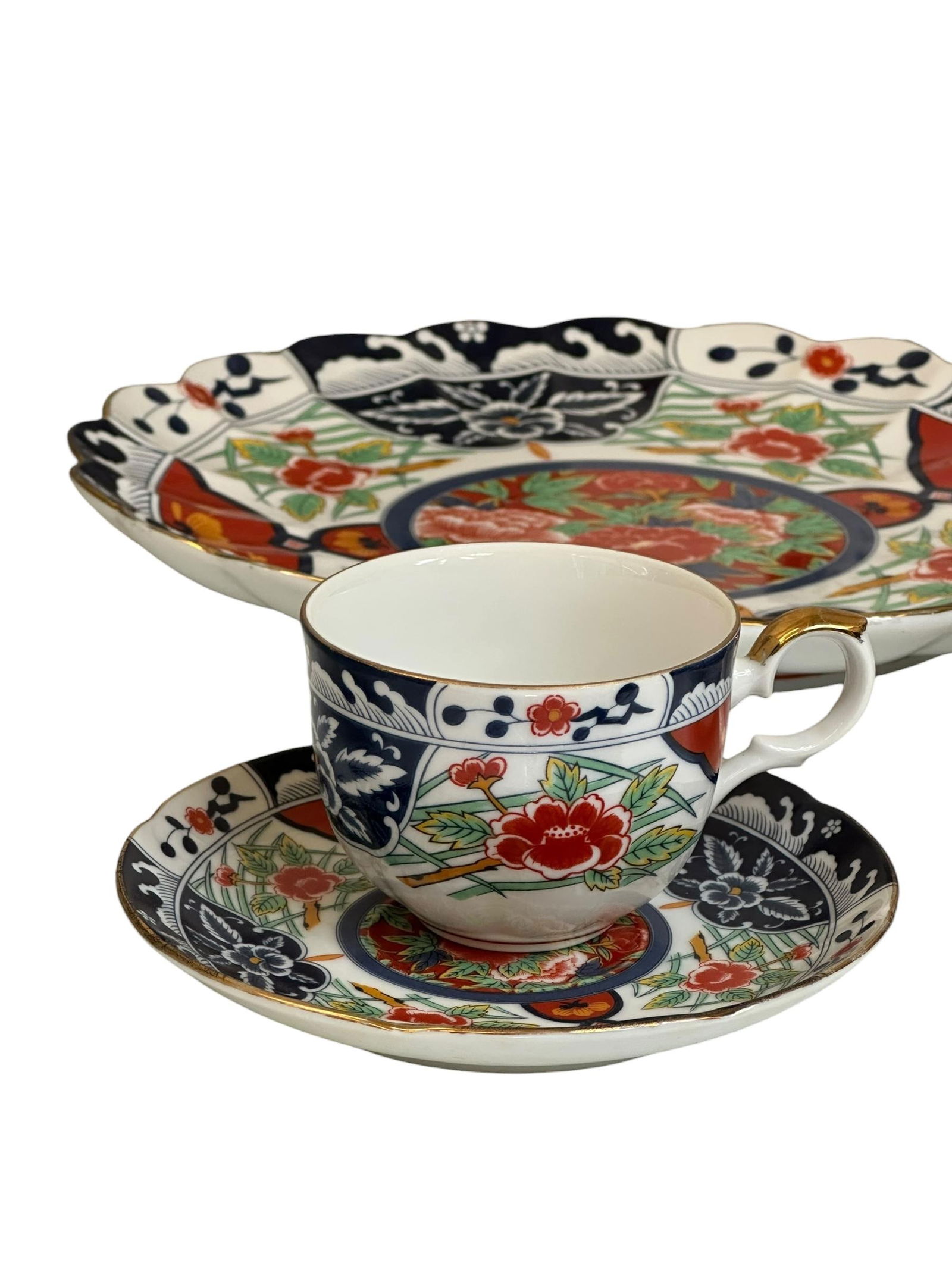Late 20th Century Gump's "Kiku" Imari-Style China – Nearly Complete Service for 12 - 57 Piec - 7