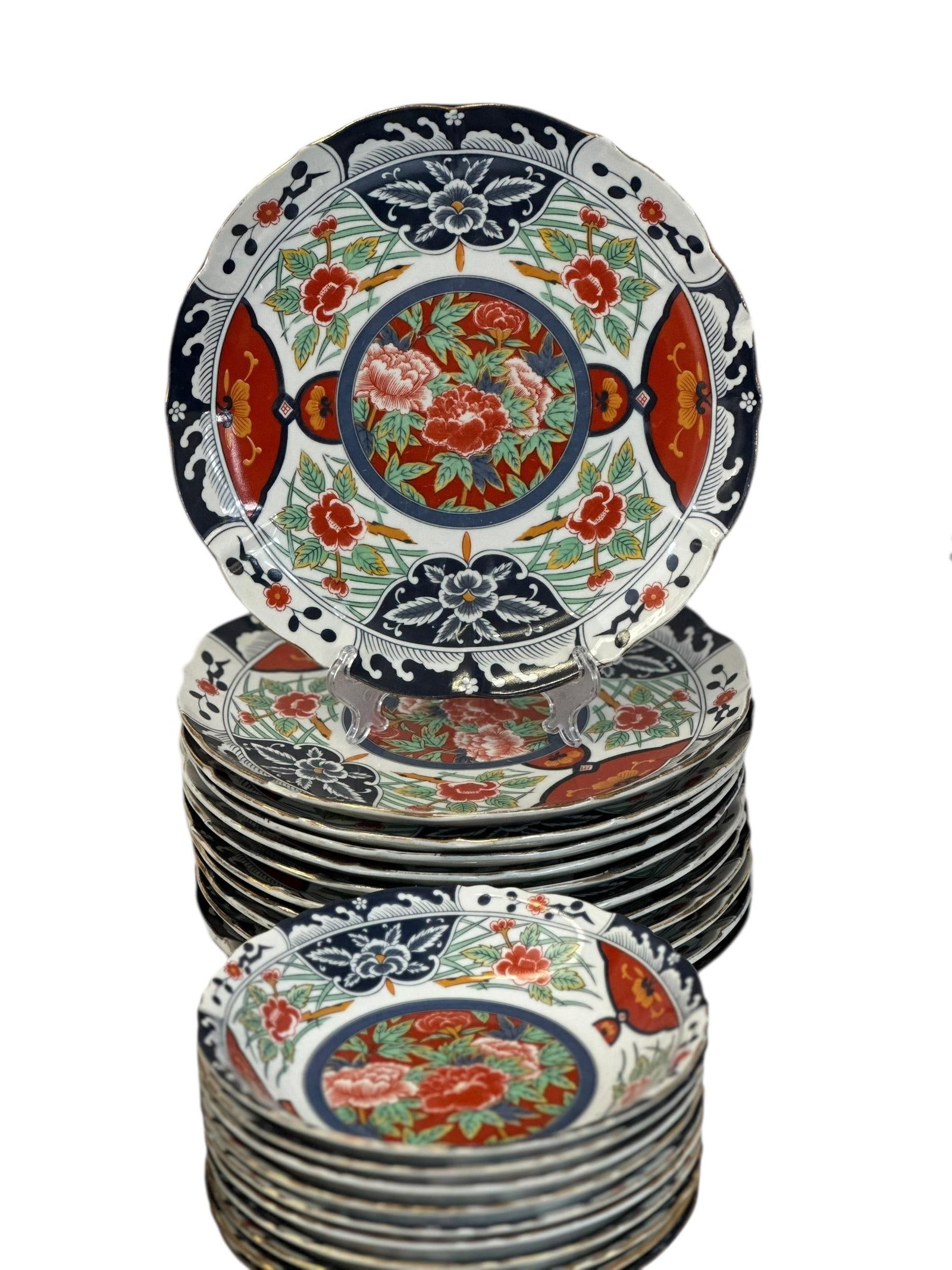 Late 20th Century Gump's "Kiku" Imari-Style China – Nearly Complete Service for 12 - 57 Piec - 9