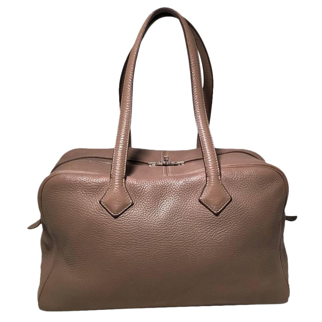 Hermes Grey Clemence Leather Victoria II 35: Beautiful Hermes Victoria II 35cm in good condition. Grey clemence leather exterior trimmed with silver palladium hardware. Top double zipper closure opens to a beige canvas lining that holds 3