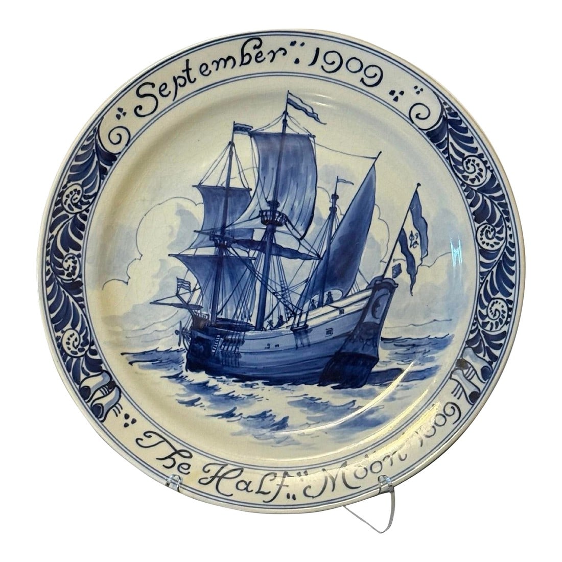 1909 Royal Delft Hand-Painted "Halve Maen" Commemorative Charger – De Porceleyne Fles: Rare and highly collectible 1909 Royal Delft commemorative charger, hand-painted by De Porceleyne Fles to mark the 300th anniversary of Henry Hudson's historic voyage aboard the Halve Maen (Half