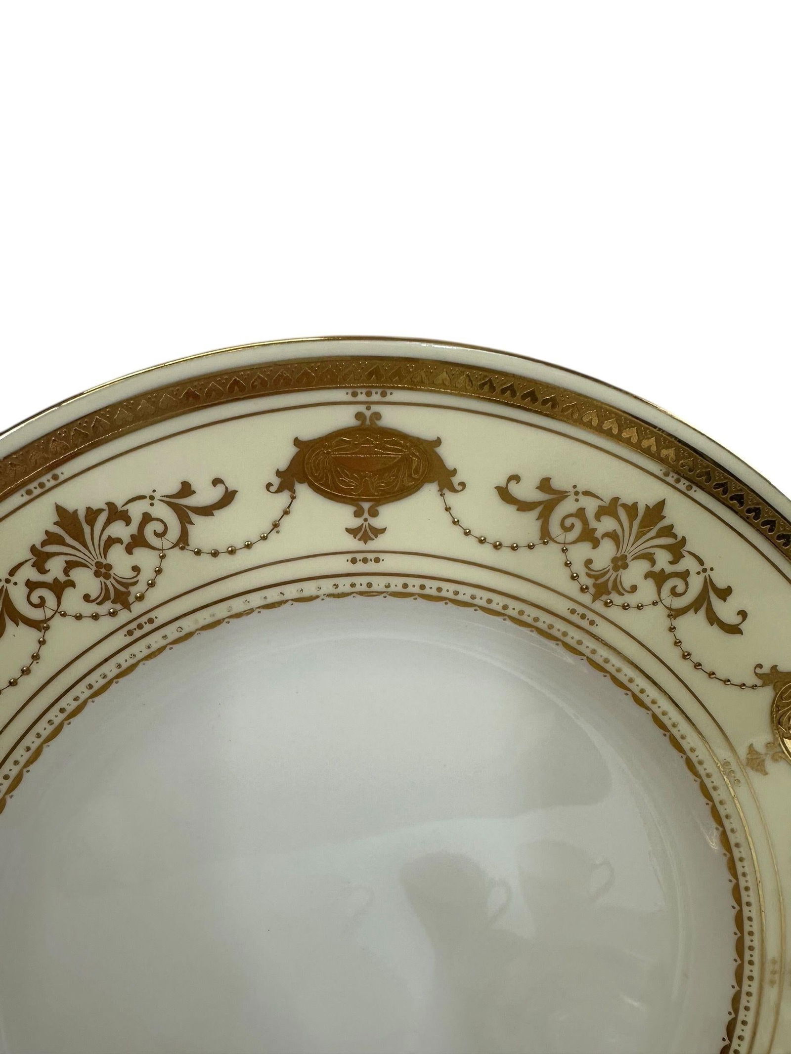 Early 20th Century 22k Gold Minton Gilt Porcelain Table Service - Nearly Complete Set for 12 - 47 Pi - 5