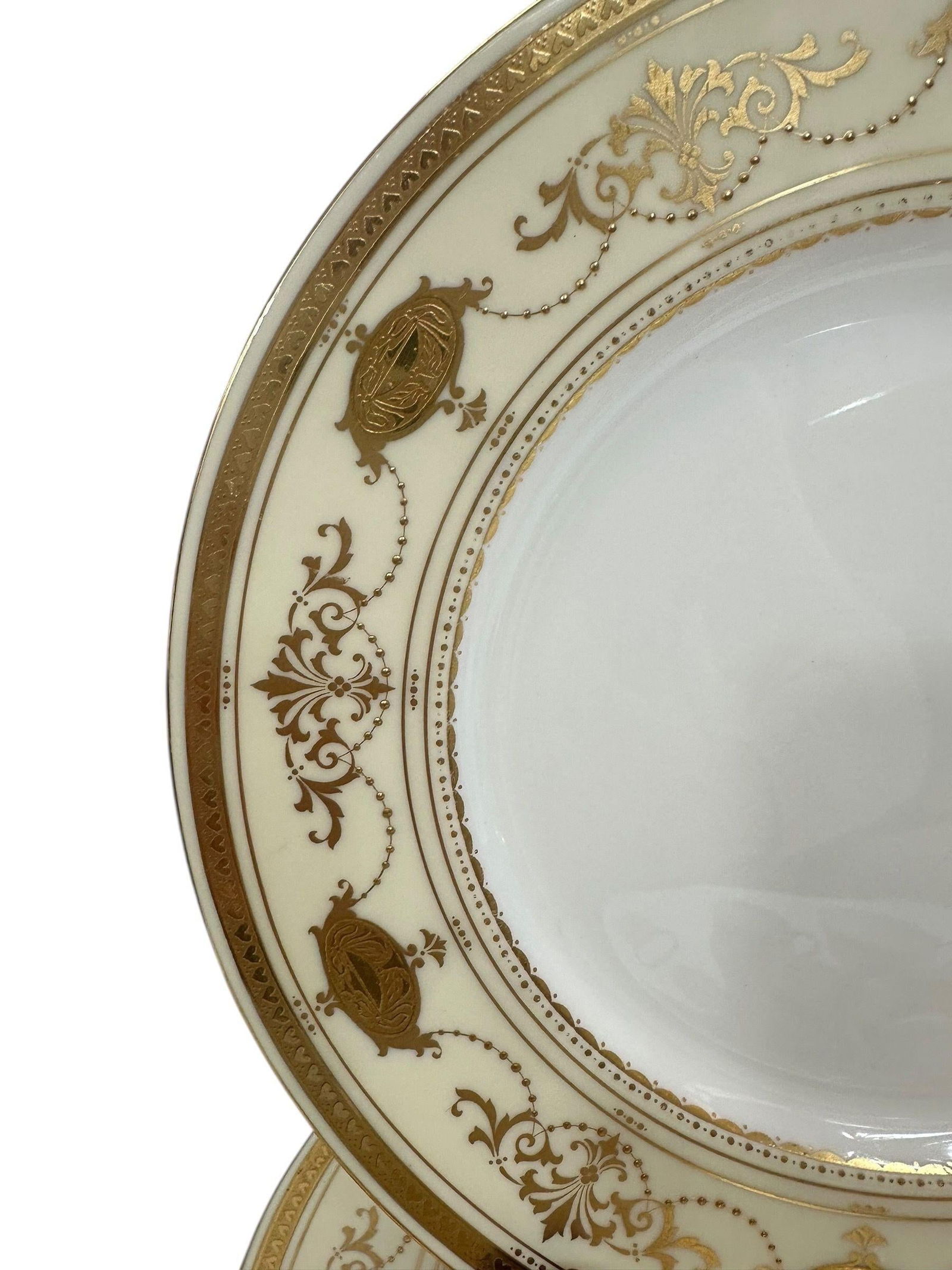 Early 20th Century 22k Gold Minton Gilt Porcelain Table Service - Nearly Complete Set for 12 - 47 Pi - 6