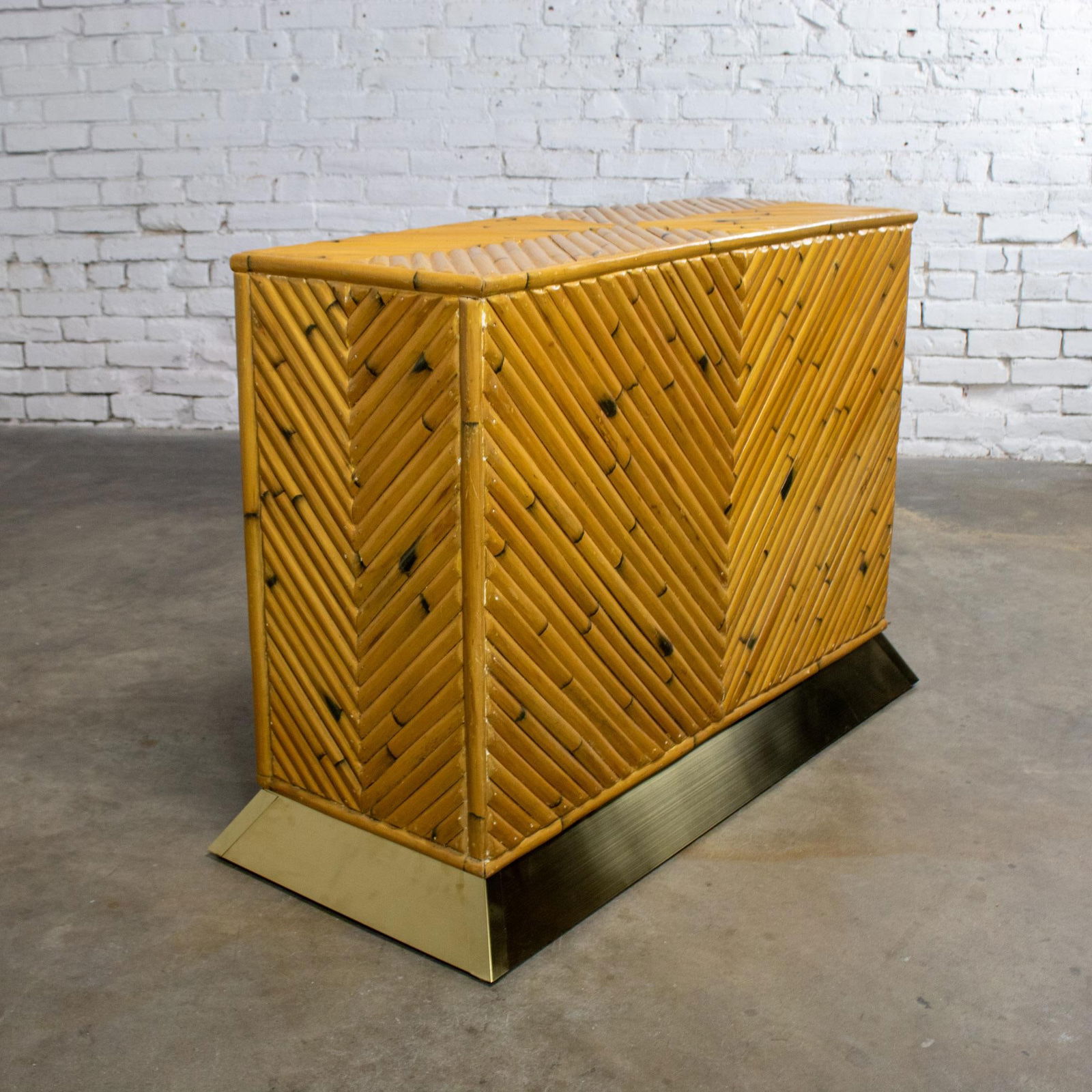 Late 20th Century Modern Coastal Island Sofa or Console Table Split Reed Bamboo Pedestal & Brass Pli - 5