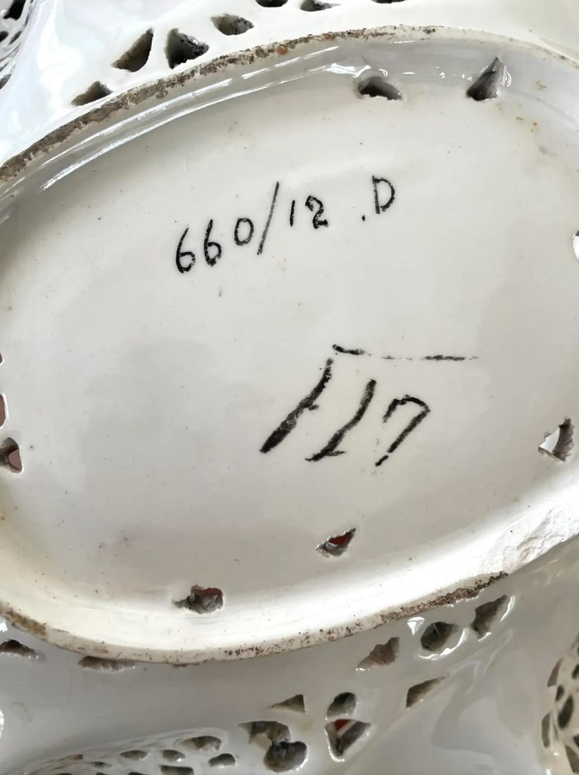 Vintage Mid-Century Italian Ceramic Decorative Bowls With 22 Karat Gold Detail - Set of 3 - 6