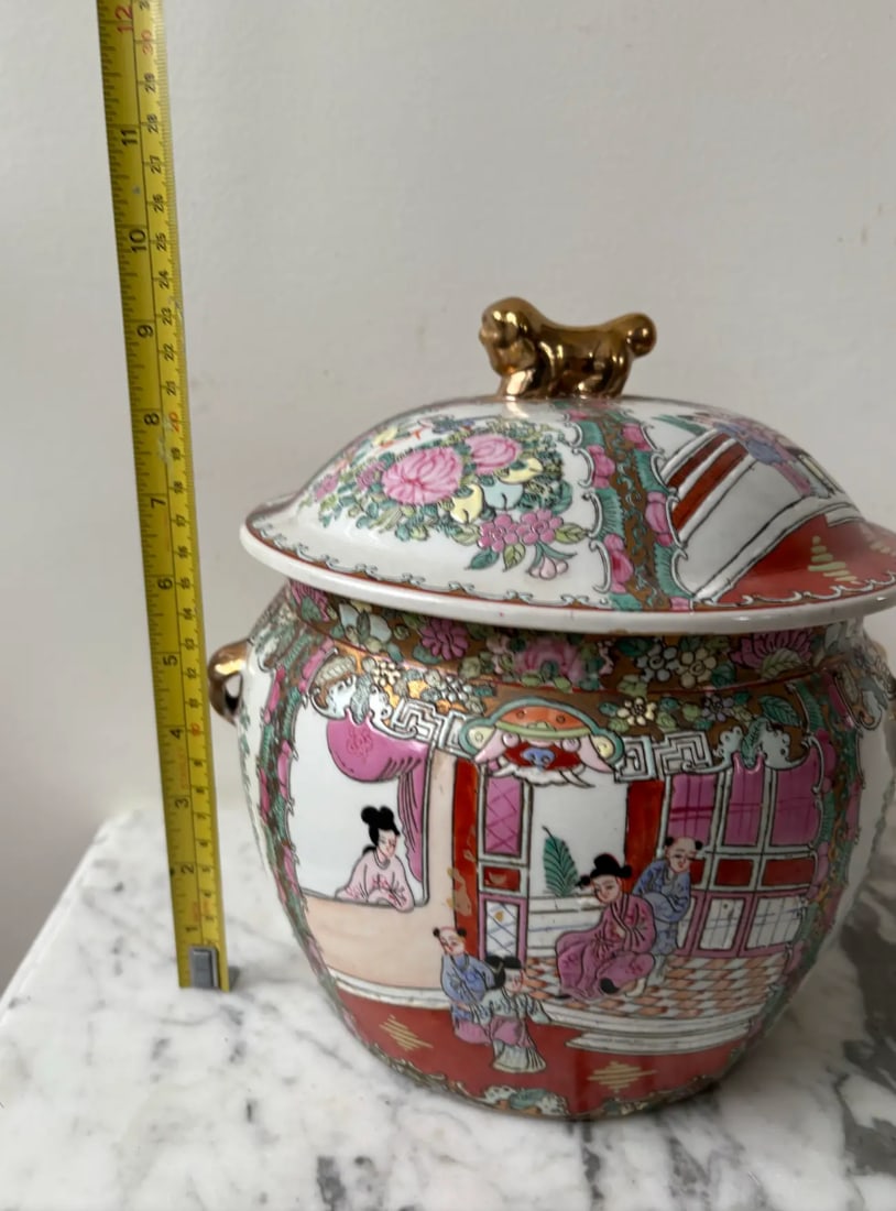 Late 19th Century Chinese Porcelain Kamcheng, a Famille Rose Medallion Vinegar Jar With Lid and Gold - 11