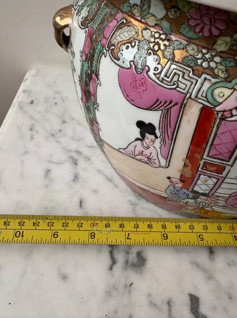 Late 19th Century Chinese Porcelain Kamcheng, a Famille Rose Medallion Vinegar Jar With Lid and Gold - 12