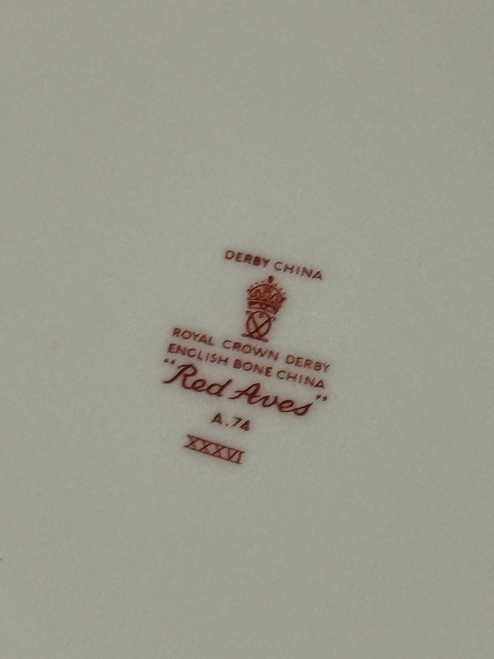 Late 20th Century Royal Crown Derby "Red Aves" Extensive Dinner & Tea Service "” 64 Pieces - 16