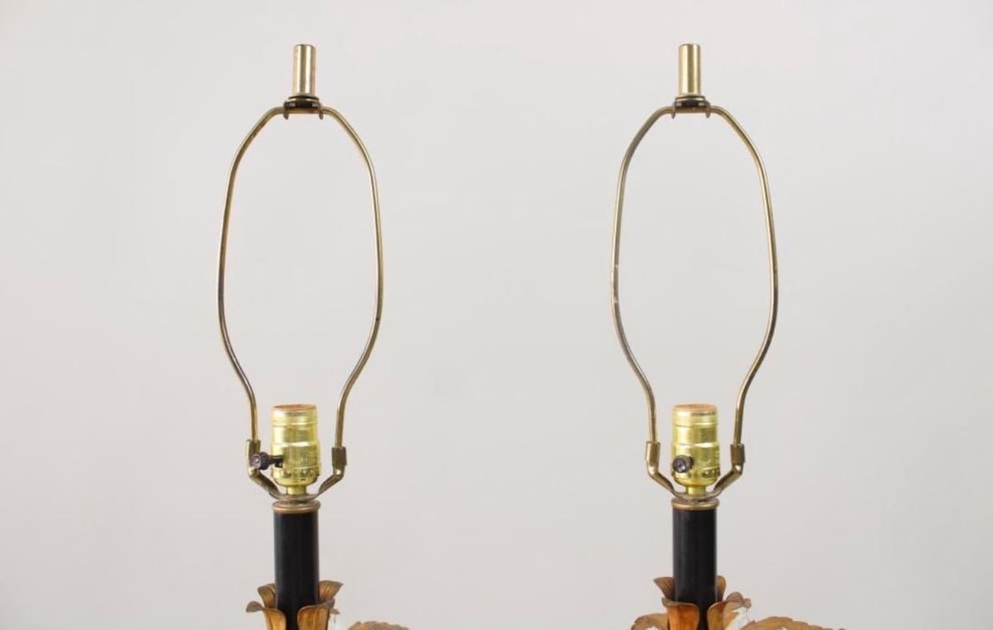 1950s Foliate Italian Tole Hollywood Regency Gold Gilt and Black Pair of Lamps With Crystals - a Pai - 10