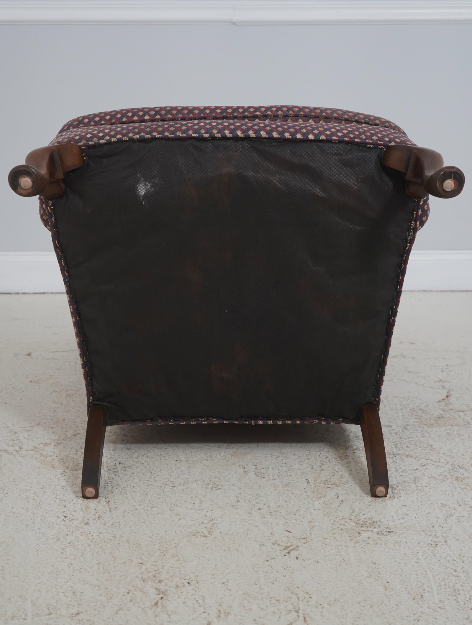 Kittinger Biggs Queen Anne Mahogany Wing Chair - 18