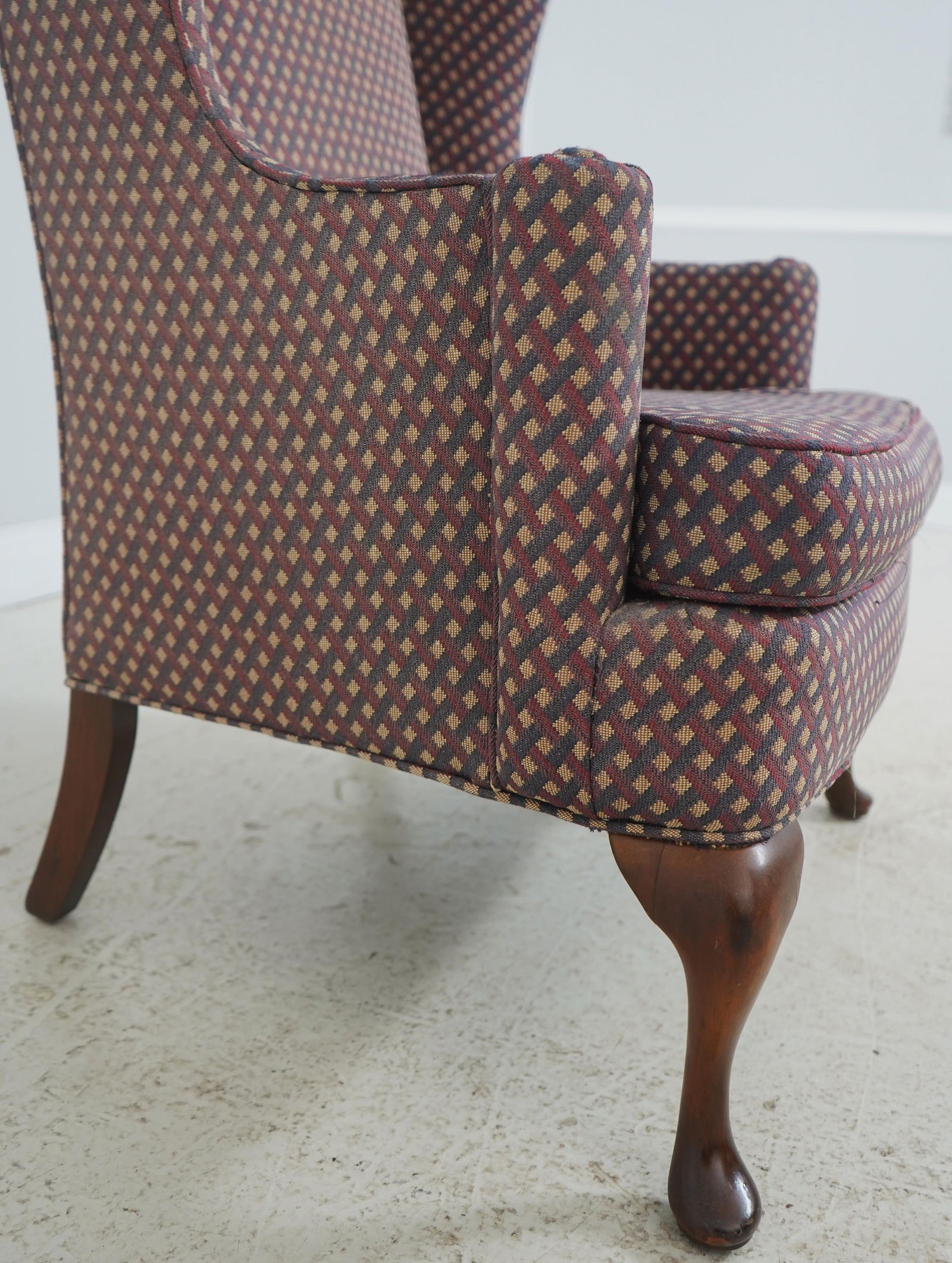 Kittinger Biggs Queen Anne Mahogany Wing Chair - 6