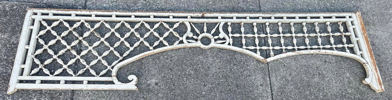 19 C Victorian Stick and Ball Gingerbread Fretwork Archway Architectural Salvage White Paint - 2