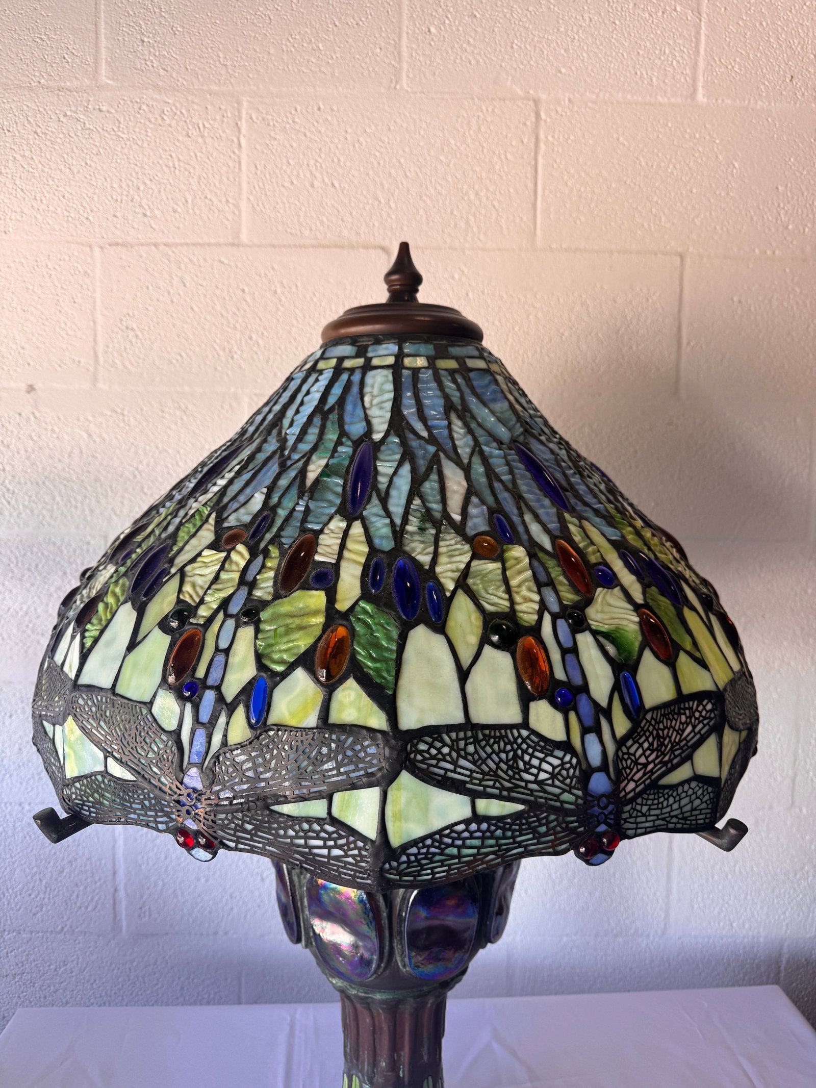 Vintage 1980s Art Nouveau Dragonfly Stained Glass Double-Lit Desk or Table Lamp - 6