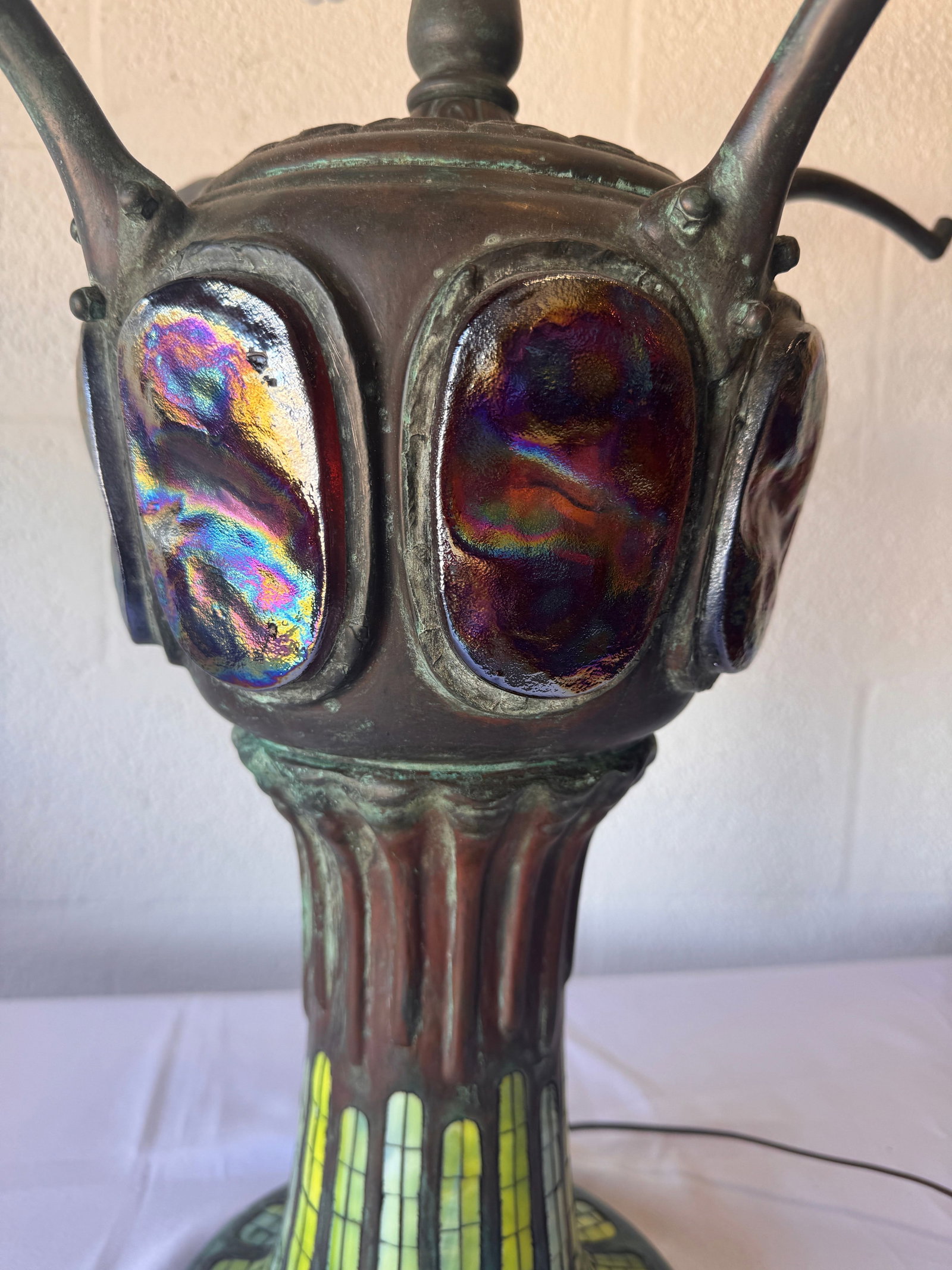 Vintage 1980s Art Nouveau Dragonfly Stained Glass Double-Lit Desk or Table Lamp - 7
