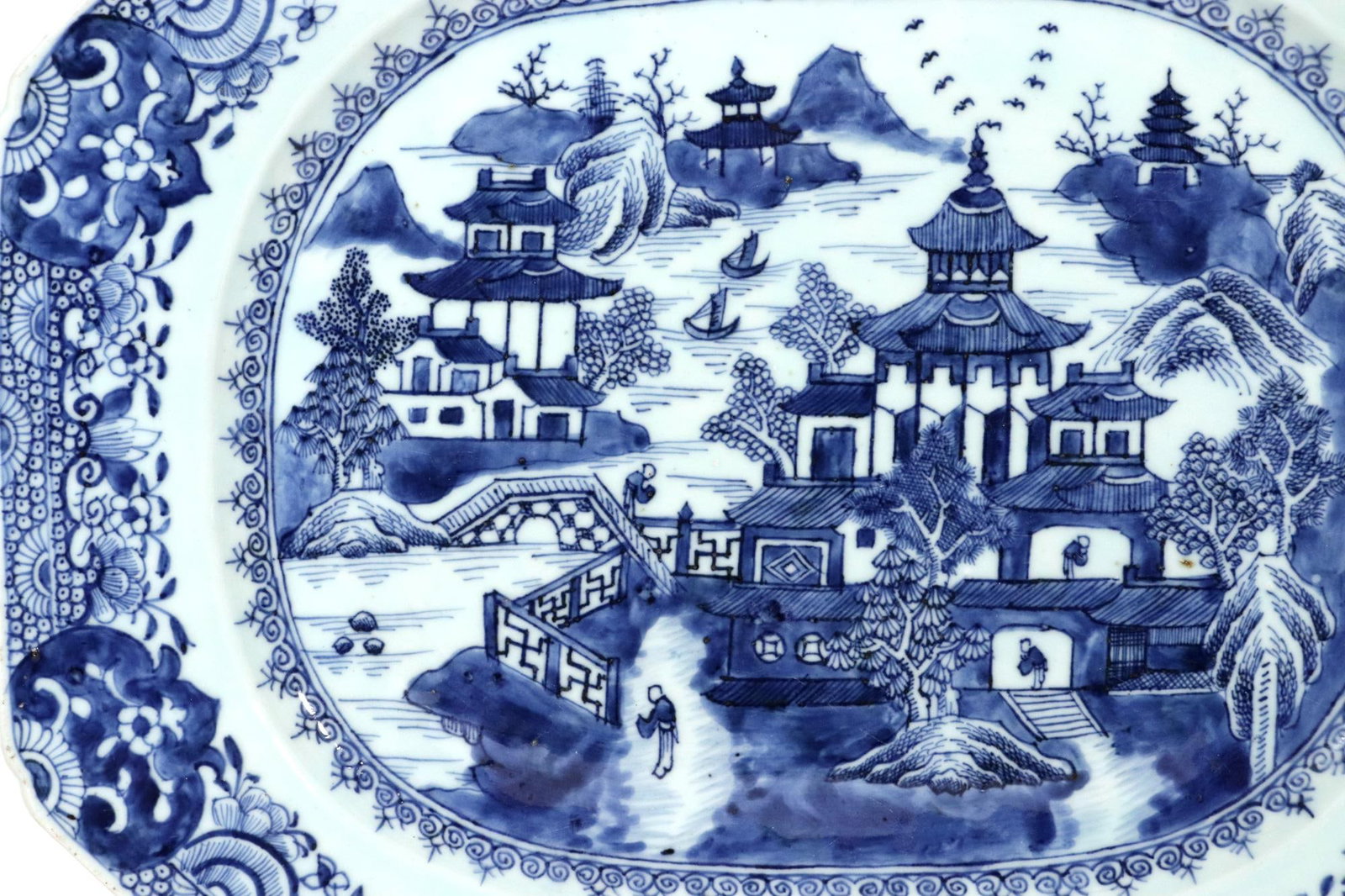 Grand River Landscape: Chinese Export Blue & White Porcelain Large Platter - 5