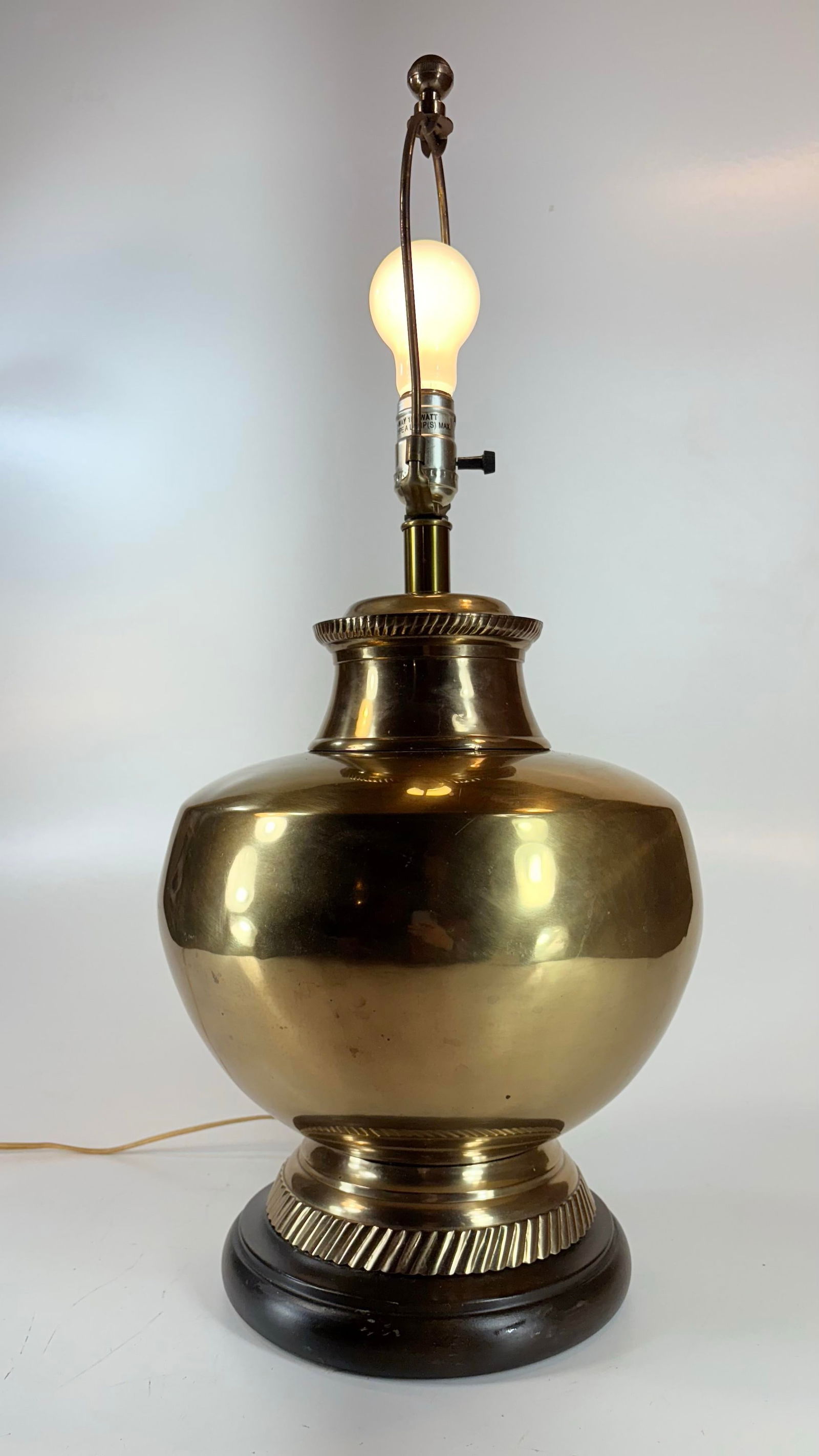 Mid 20th Century Fredrick Cooper Brass Lamp, Hollywood Regency, Midcentury Modern - 8
