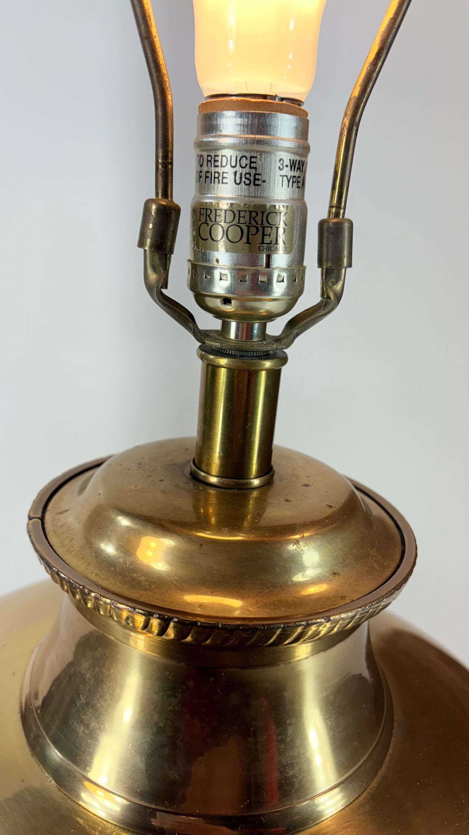 Mid 20th Century Fredrick Cooper Brass Lamp, Hollywood Regency, Midcentury Modern - 9