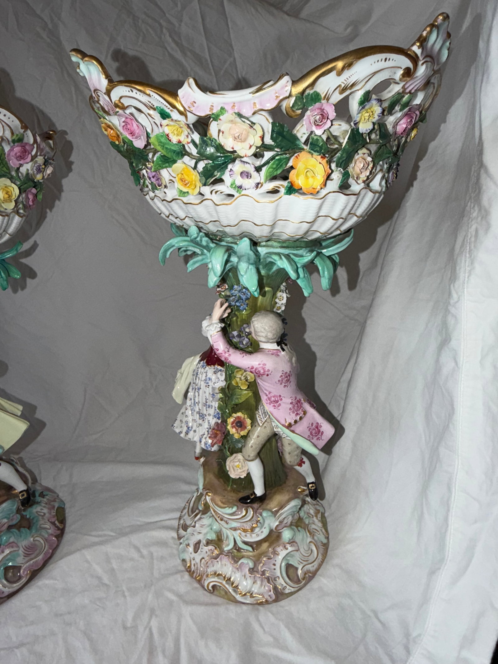 Monumental Pair of Meissen Rococo Figural Compotes With Applied Floral Garlands, Circa 1900 - 4