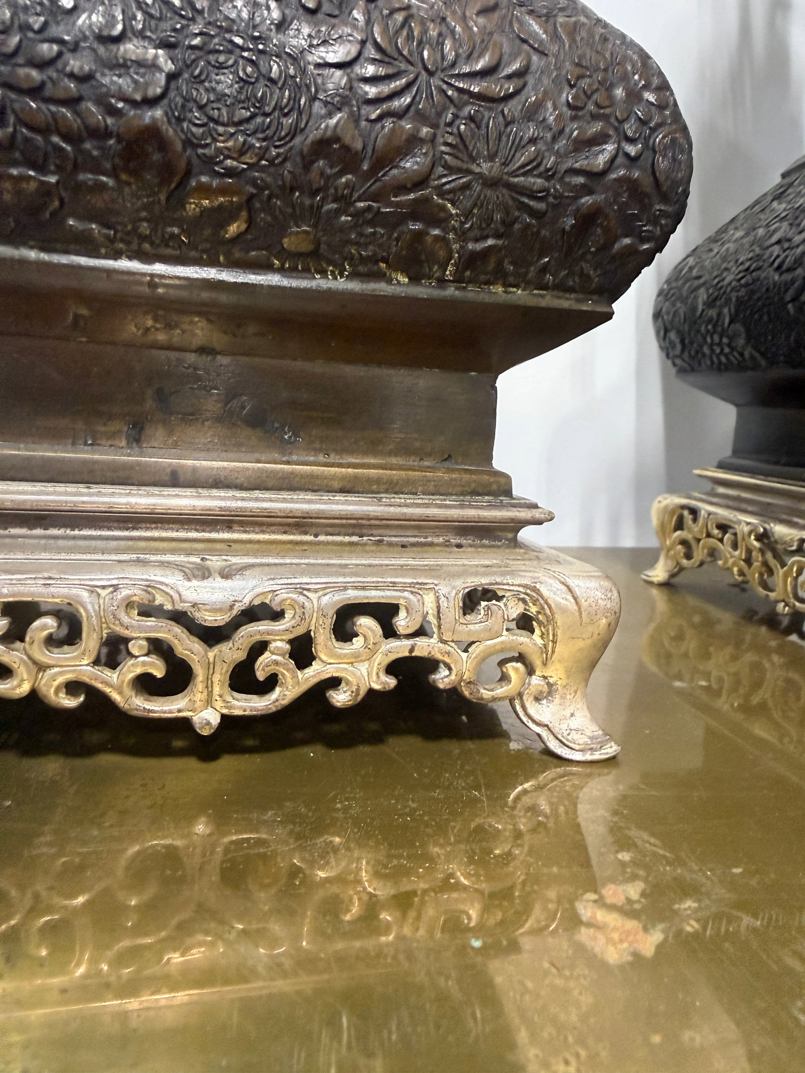 Pair, Aesthetic Movement Style East Asian Bronze Floral-Repoussé Table Lamps - 6