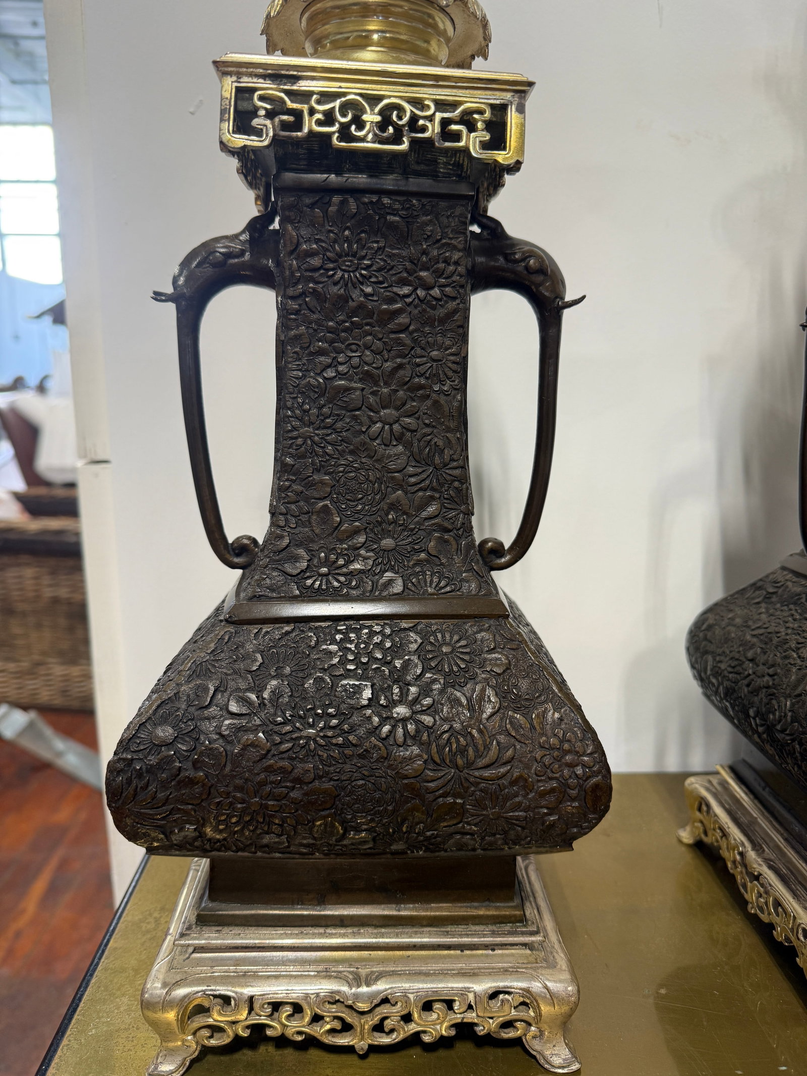 Pair, Aesthetic Movement Style East Asian Bronze Floral-Repoussé Table Lamps - 8