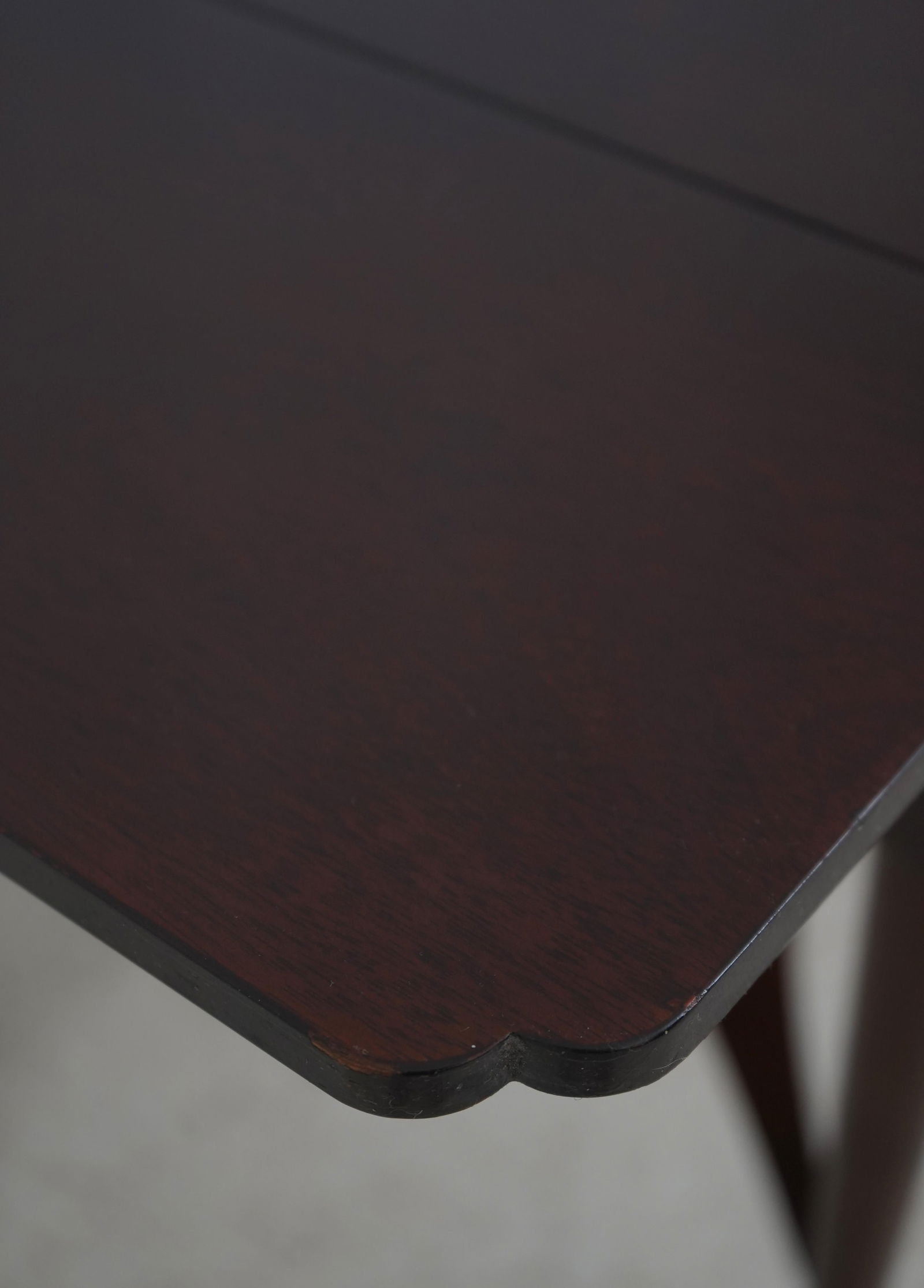 Madison Square Mahogany Drop Leaf Occasional Table - 10