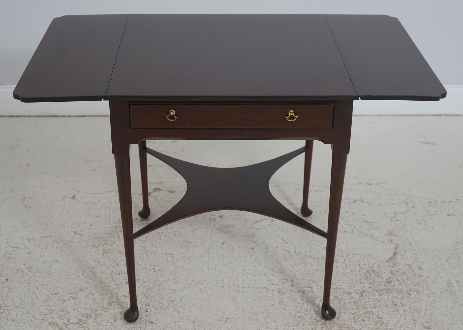 Madison Square Mahogany Drop Leaf Occasional Table - 3