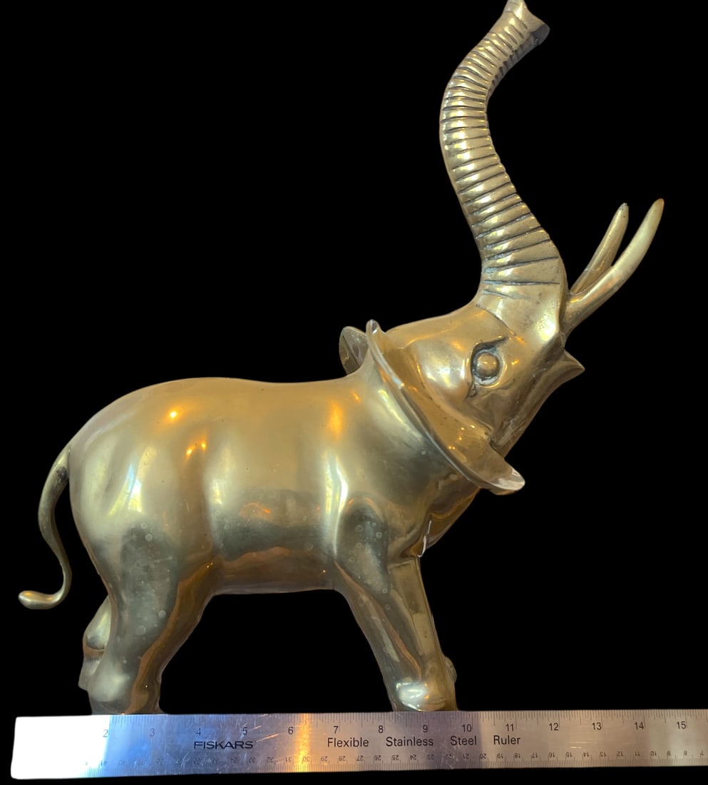 Vintage 1970s Large Solid Brass Elephant Sculpture "” Hollywood Regency Statement Piece - 8