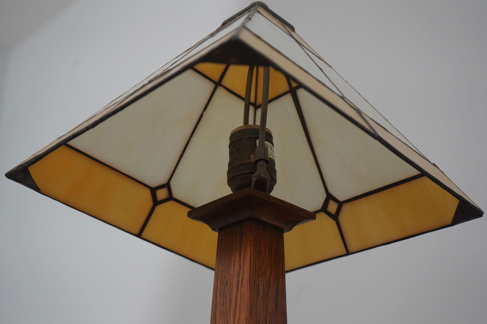 Stickley Slag Glass Mission Oak Lamp - 4