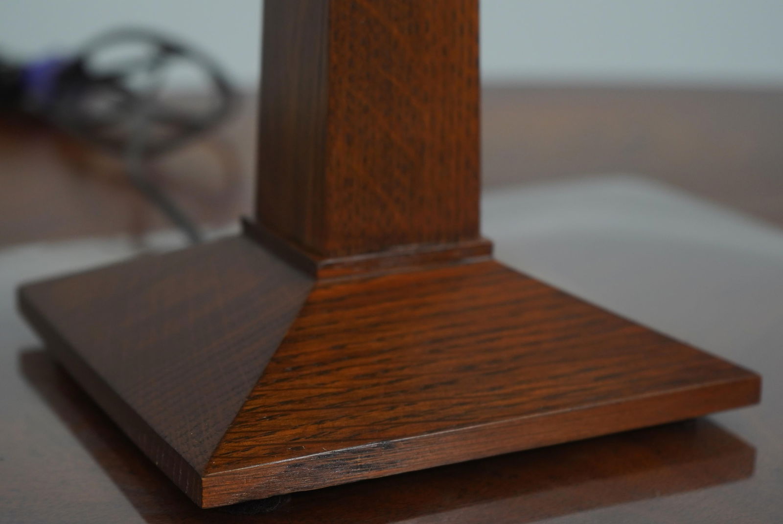 Stickley Slag Glass Mission Oak Lamp - 6