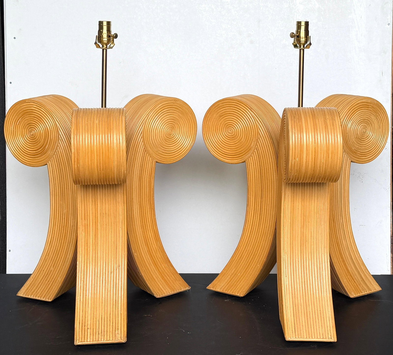 Large Pair Sculptural Modernist Pencil Reed Scroll Lamps, 1980s - 2