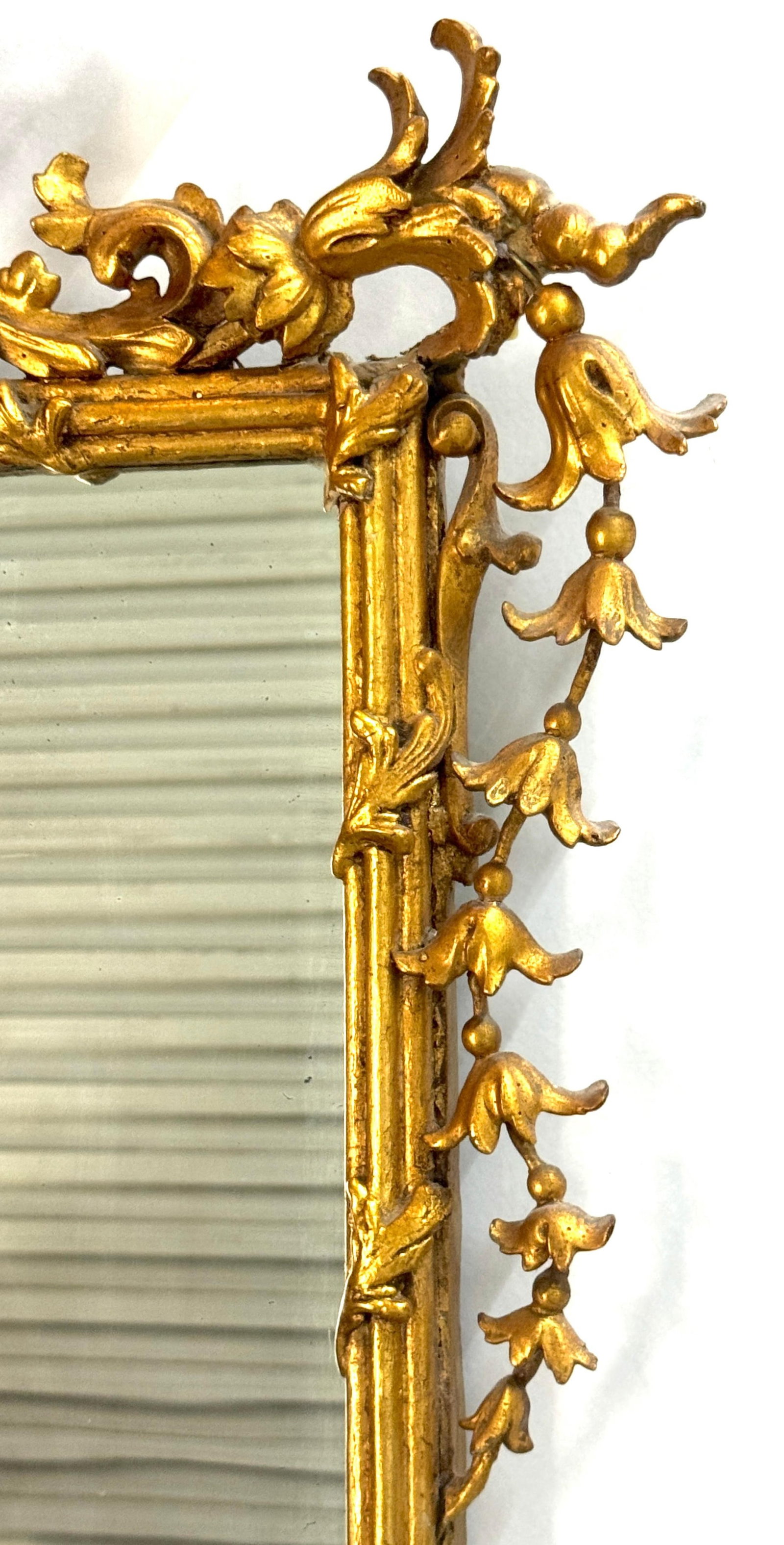 18th Century Italian Neoclassical Carved Giltwood Mirror - 13