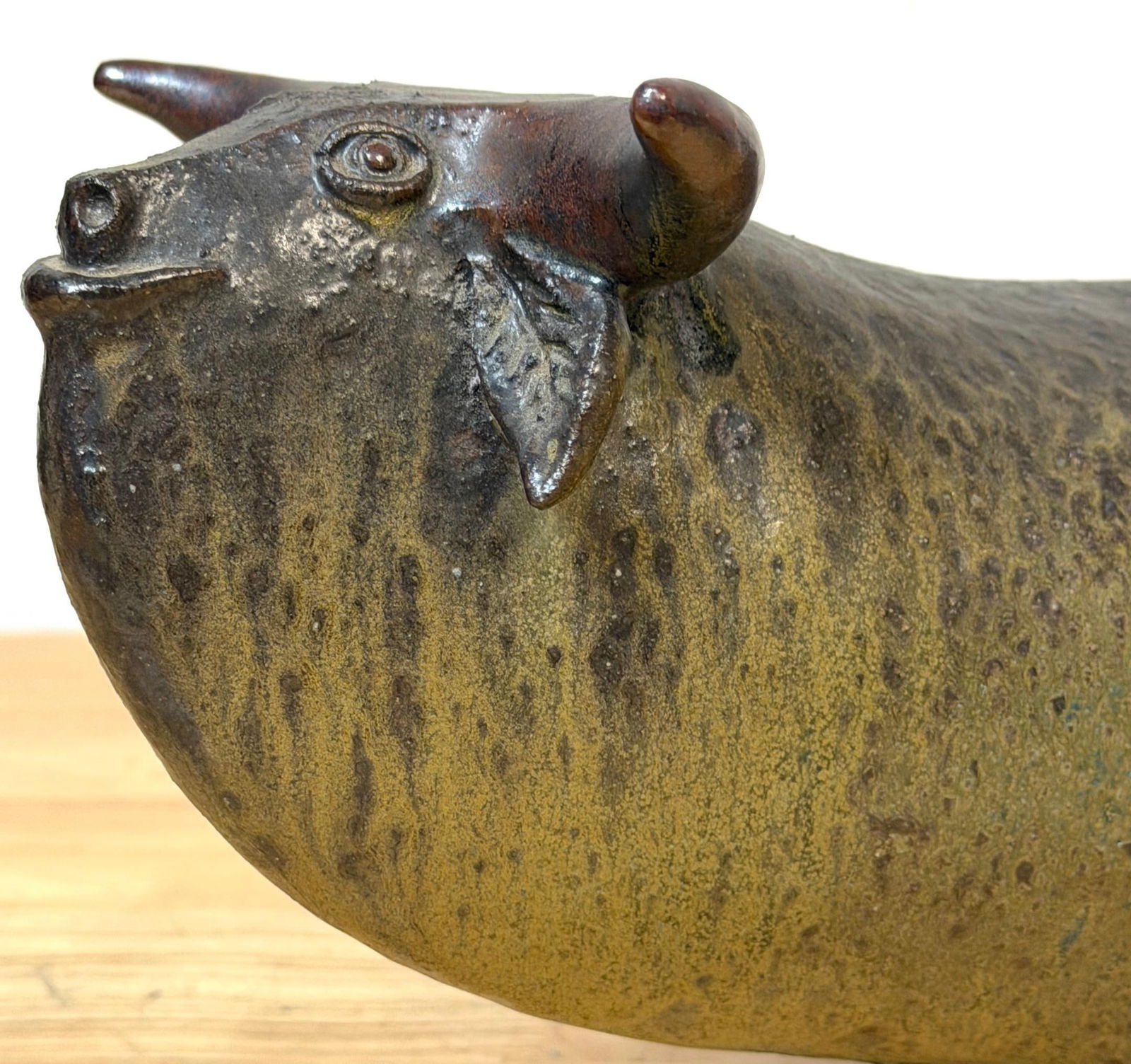Jorge Mealha (1934 -2021) Pottery, Large Bull Sculpture Portugal, late 20th C. - 6