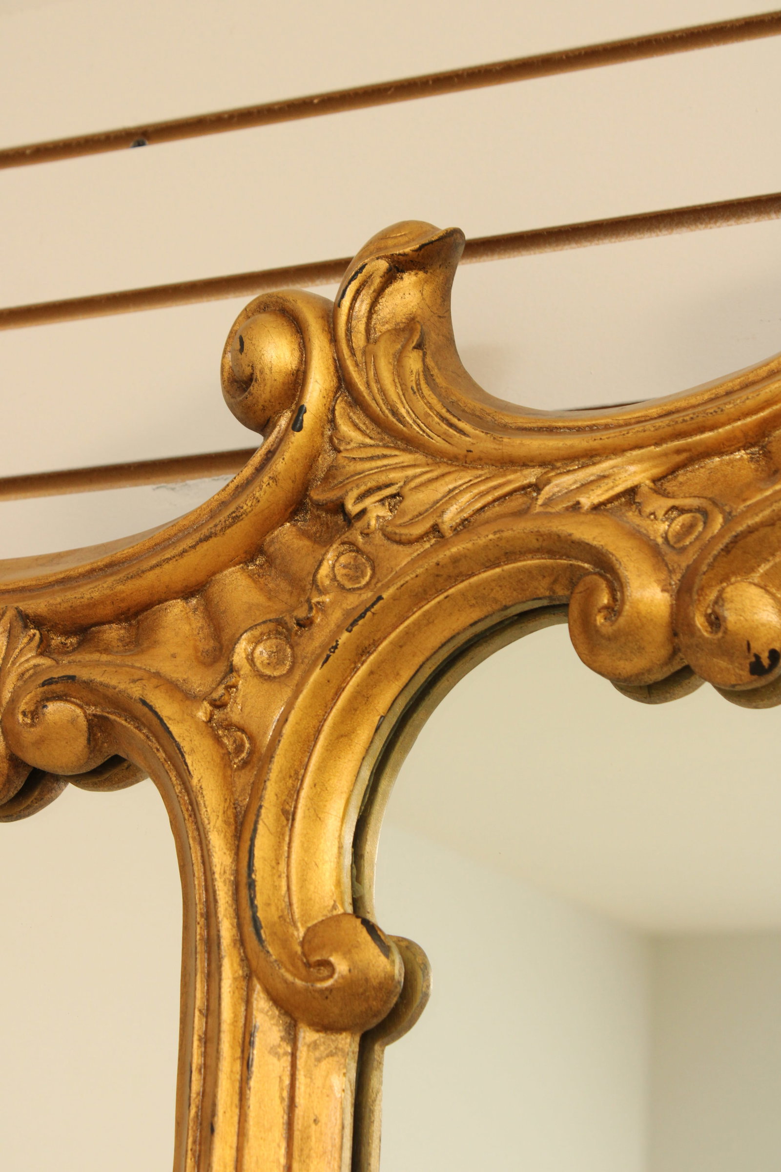 Gold Finish Chippendale Style Horizontal 3 Panel Mirror - 9