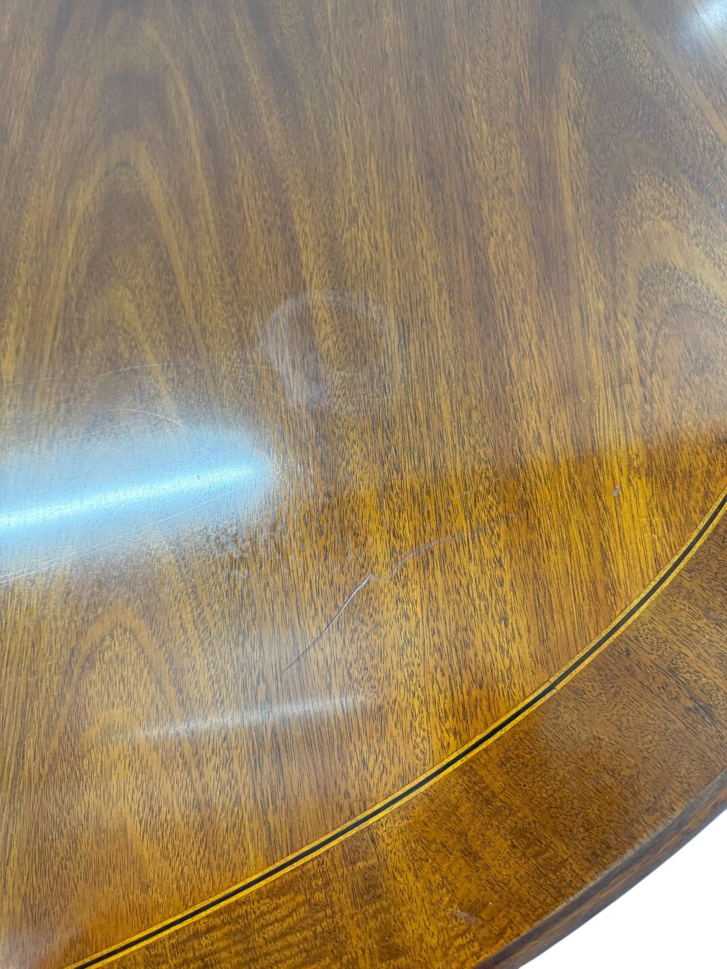 Late 20th Century Kindel Councill Banded Oval Dining Table With 2 Leaves - 9