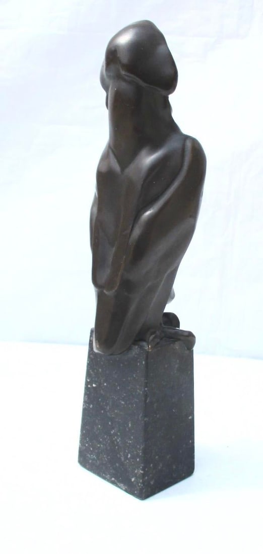 Art Deco Hunting Bird Sculpture on Porphyry Plinth - 6
