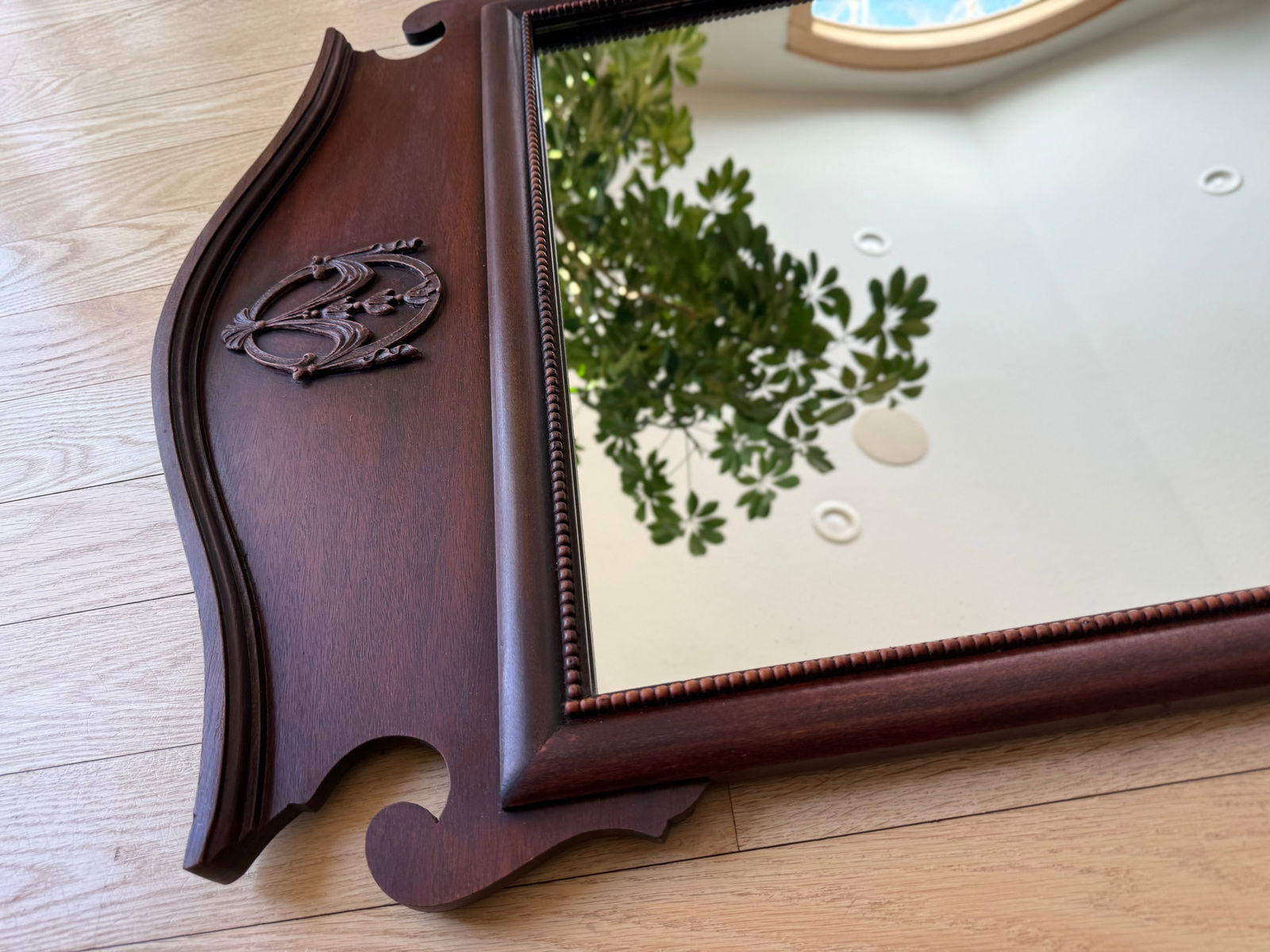 1940s Neoclassical Chippendale Mahogany Wall Mirror - 7