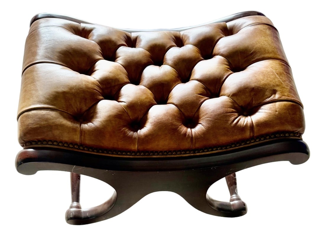 Cora 1920 English Mahogany Chesterfield Leather Stool: This is an antique English Chesterfield stool from the early 20th century. It features classic Edwardian styling, characterized by its richly tufted brown quality leather upholstery with deep buttonin