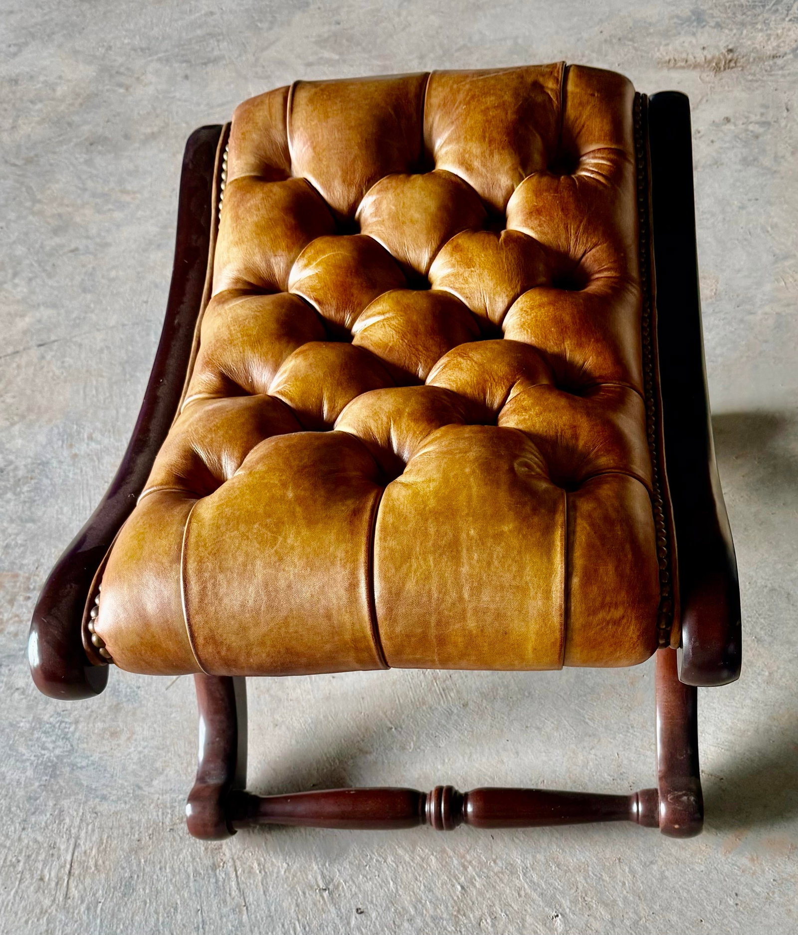Cora 1920 English Mahogany Chesterfield Leather Stool - 9