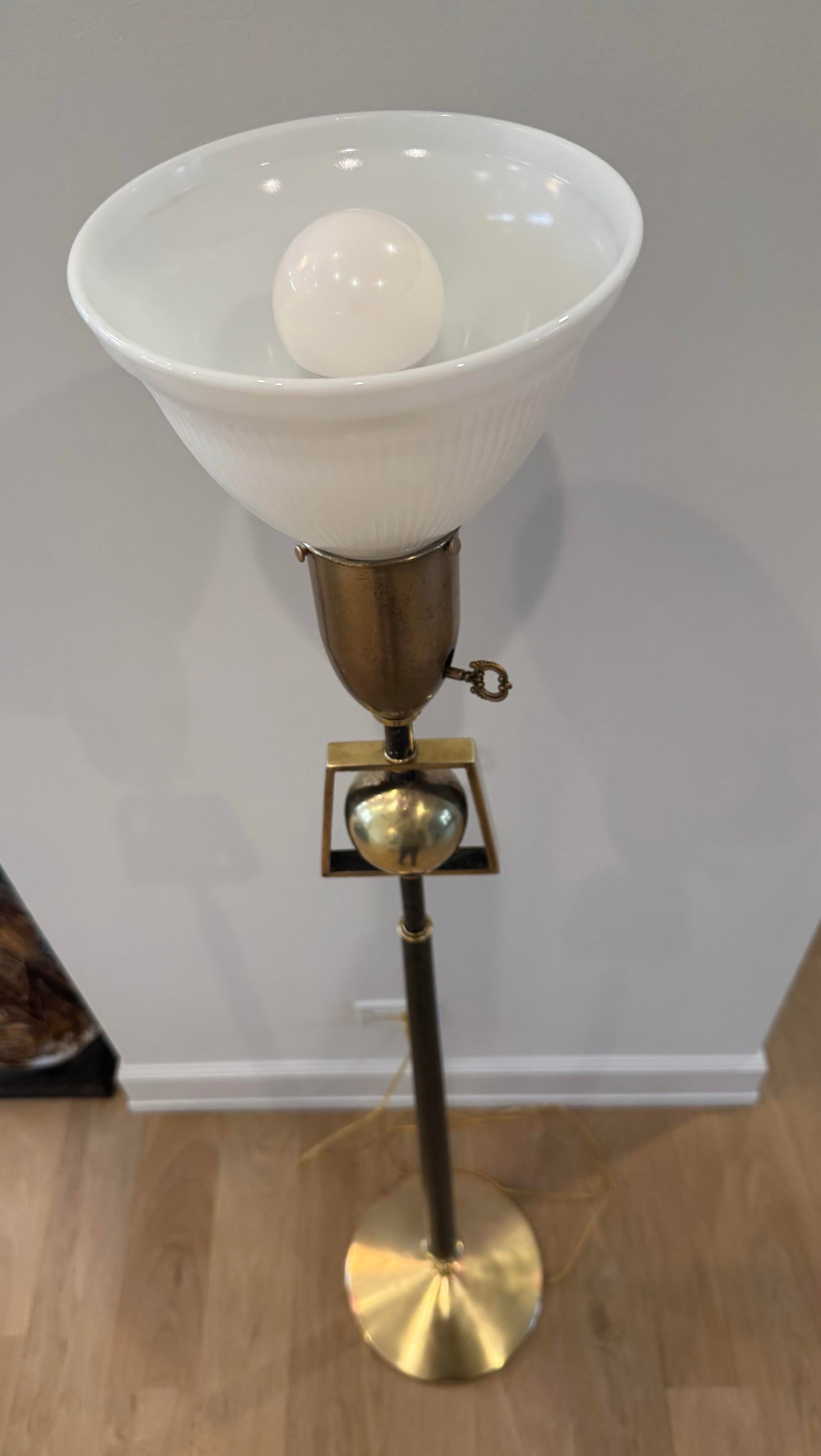Rare 1950s Mid-Century Modern Rembrandt Torchiere Floor Lamp - 3