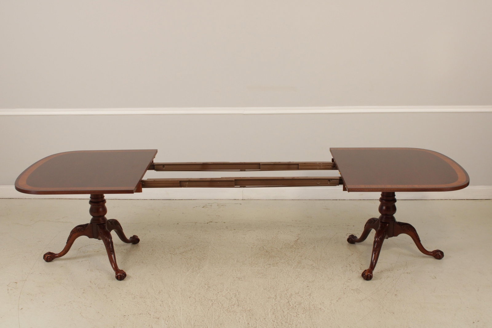 Ethan Allen Banded Mahogany Clawfoot Dining Room Table - 12
