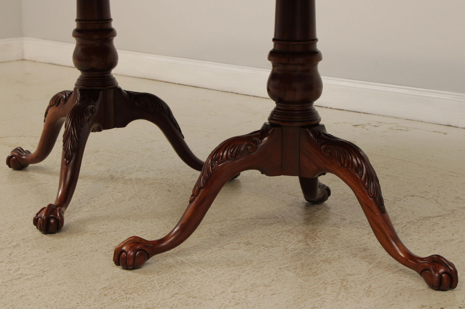 Ethan Allen Banded Mahogany Clawfoot Dining Room Table - 6